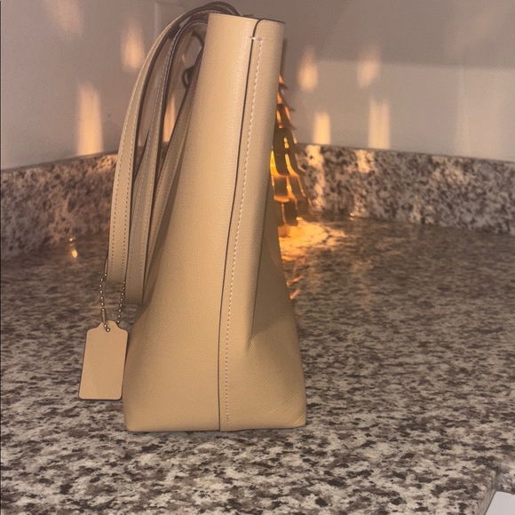 Authentic Coach Beige Leather Tote Bag - Picture 7 of 8